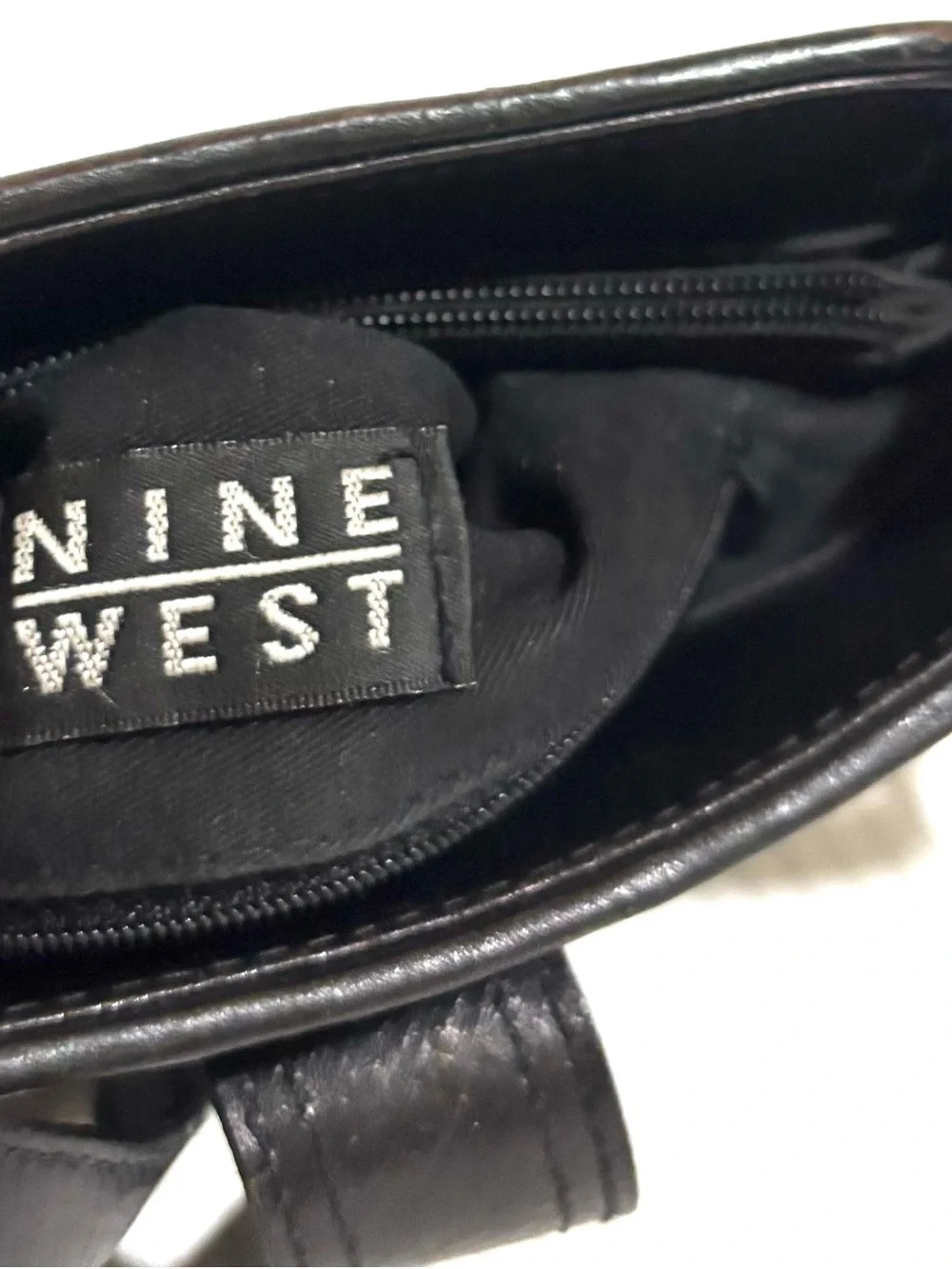 Classic Black Leather Crossbody Bag with Buckle Strap